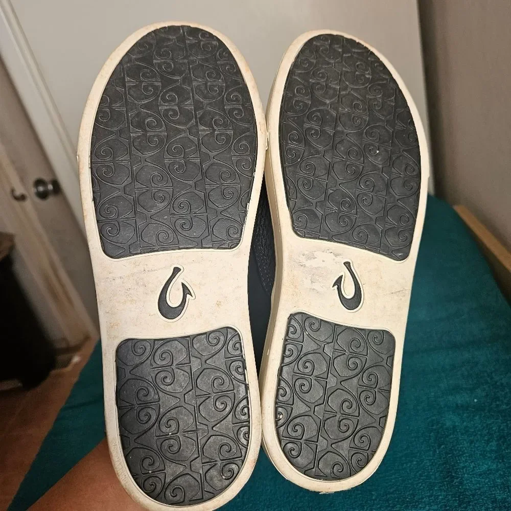 OluKai Pehuea Black Size 9 Women